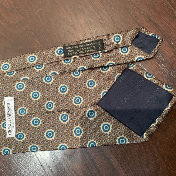 Giorgio Armani Men's silk tie - Picture 6 of 6